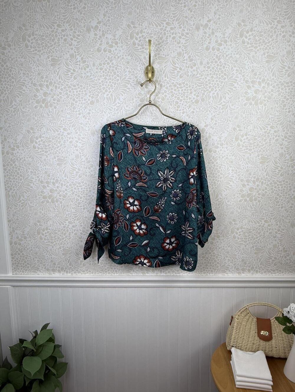 Rowen Avenue Teal and Navy Floral Tie Sleeve Long Sleeve Blouse - Size - Medium